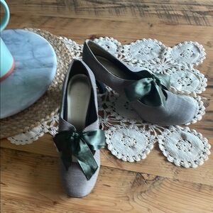 Ann Marino Gray and taupe Heels with Elegant Bow